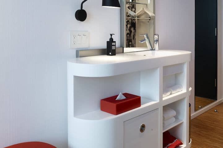 Room 8 of 51